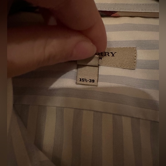 White & blue Burberry men’s Size 15.5. Dress shirt with option for cuff link. - Picture 3 of 4